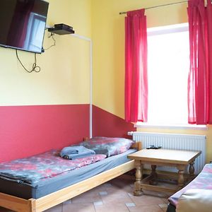 Zimmer mit zwei Einzelbetten